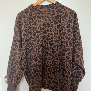 Abercrombie & Fitch Tunic Sweatshirt in Leopard Print